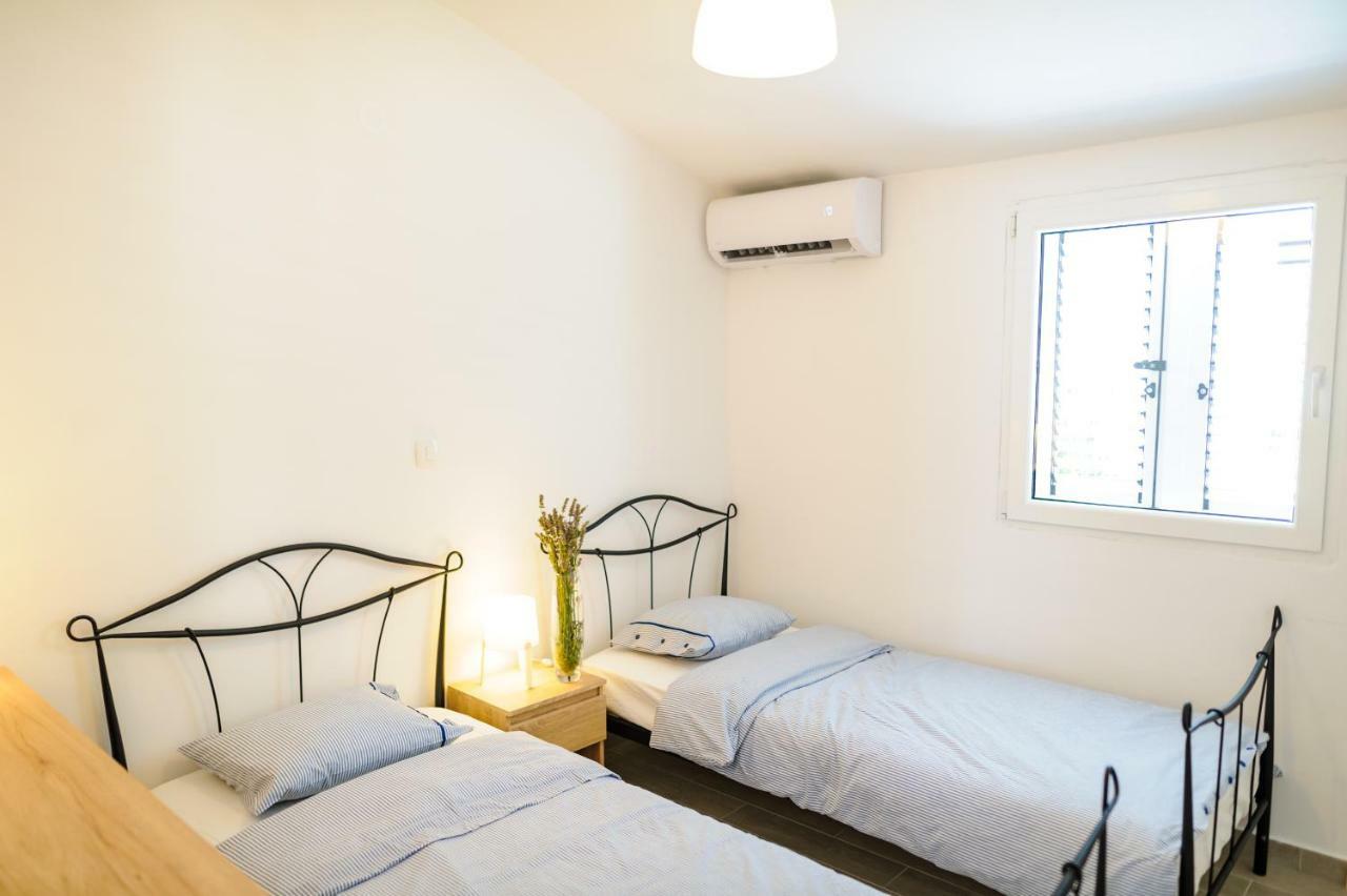 Apartments Lux Pag Паг Екстер'єр фото